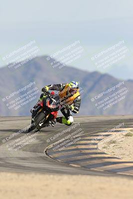 media/Nov-16-2025-Race Pace (Sun) [[8c5fa54630]]/Non Verified Riders (1st 20 Minutes)/6-Turn 12 (2pm)/